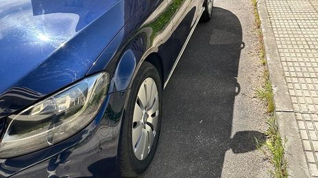 Mercedes-Benz C-Class • 2015 • 208,933 km