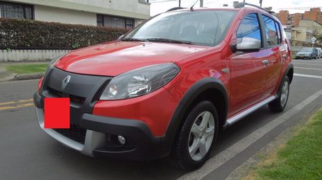 Renault Sandero • 2013 • 125,000 km