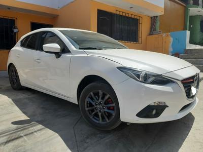 Mazda 3 • 2014 • 55,000 km