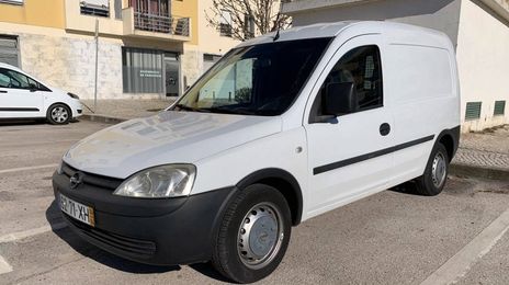 Opel Campo • 2004 • 180,000 km