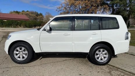 Mitsubishi Montero • 2014 • 180,400 km