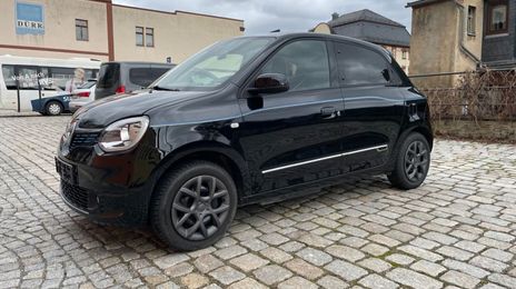 Renault Twingo • 2022 • 10,250 km