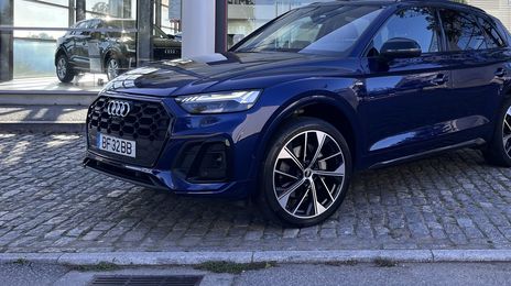 Audi Q5 • 2021 • 139,995 km