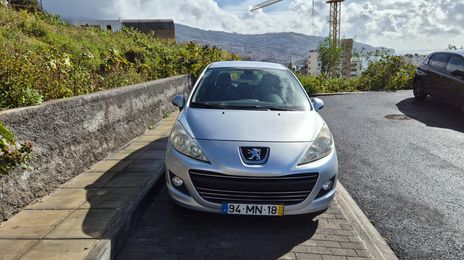 Peugeot 207 • 2011 • 129,000 km