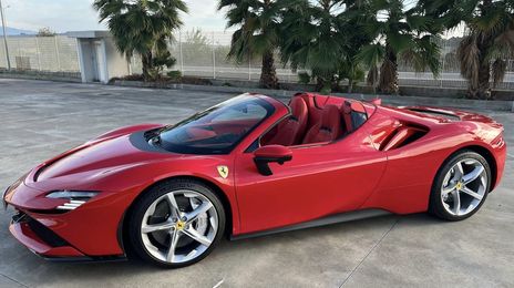 Ferrari SF90 Spider • 2024 • 4,500 km