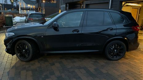BMW X5 • 2019 • 25,339 km