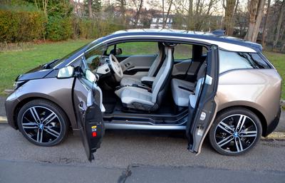 BMW i3 • 2021 • 325 km