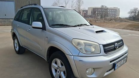 Toyota RAV4 • 2005 • 176,000 km