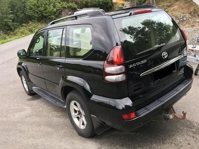 Toyota Land Cruiser • 2006 • 218,500 km
