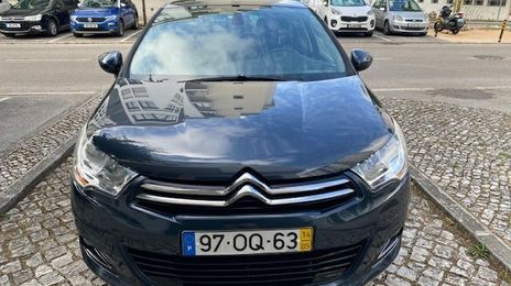 Citroën C4 • 2014 • 220,000 km