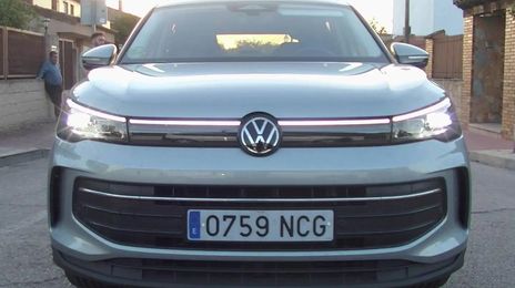 Volkswagen Tiguan • 2025 • 52,000 km