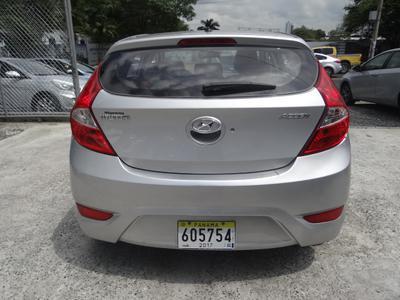 Hyundai Accent • 2013 • 127,892 km