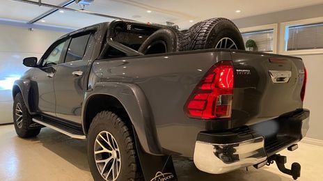 Toyota Hilux • 2016 • 74,000 km