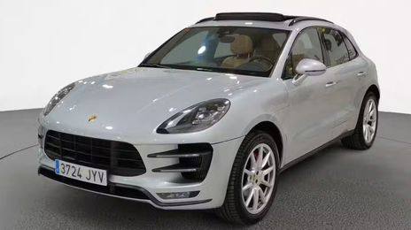 Porsche Macan • 2017 • 121,900 km