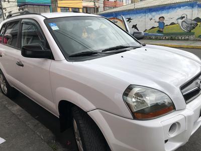 Hyundai Tucson • 2009 • 188,000 km