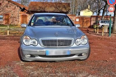 Mercedes-Benz 200 E • 2002 • 203,000 km