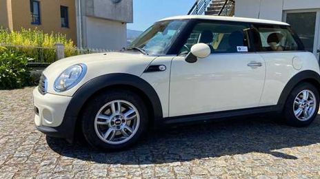MINI Cooper • 2014 • 89,024 km
