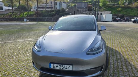Tesla Model Y • 2023 • 37,776 km