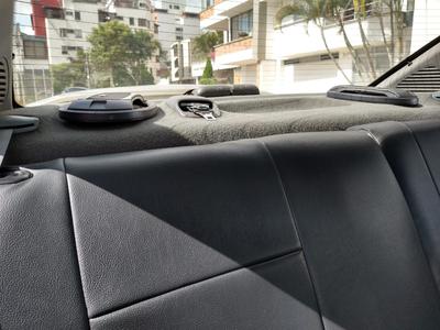 Renault Mégane • 2001 • 185,000 km