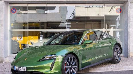 Porsche Taycan • 2022 • 27,000 km