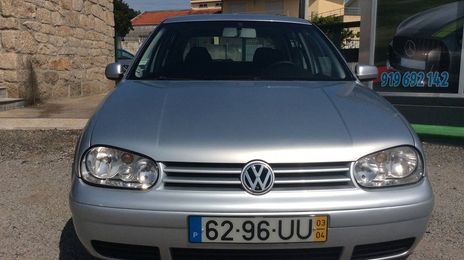 Volkswagen Golf • 2003 • 179,999 km