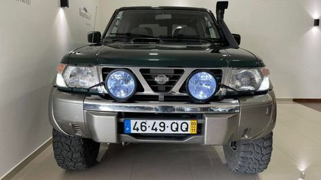 Nissan Patrol • 2000 • 194,000 km