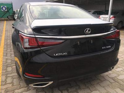 Lexus ES 350 • 2020 • 12,000 km