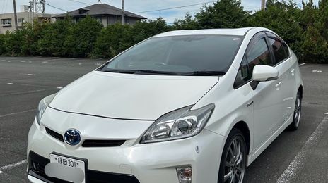 Toyota Prius • 2015 • 185,000 km
