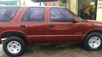 Chevrolet Blazer • 2000 • 130,000 km