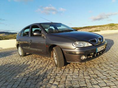 Renault Mégane • 1999 • 290,000 km