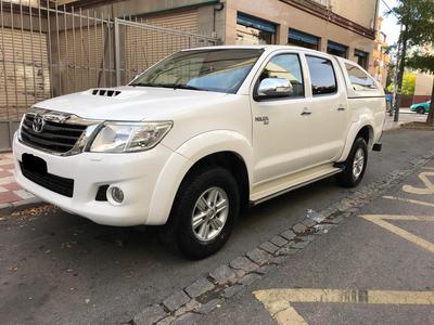 Toyota Hilux • 2011 • 175,000 km