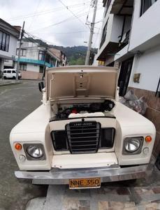 Land Rover 109 • 1972 • 30,000 km