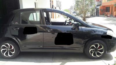 Nissan Tiida • 2013 • 295,000 km