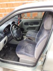 Renault Clio • 2006 • 120,000 km