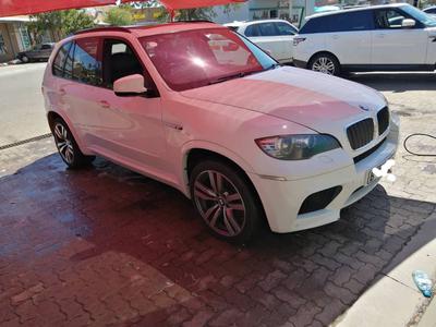 BMW X5 • 2013 • 128,000 km