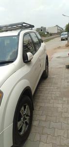 Mahindra XUV500 • 2014 • 12 km