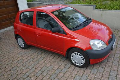 Toyota Yaris • 2009 • 117,000 km