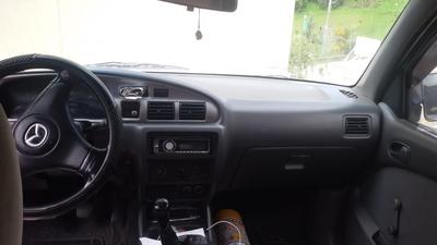 Mazda B2500 • 2006 • 300 km