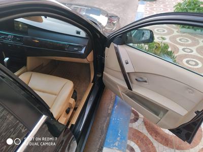 BMW E60 • 2006 • 220,000 km