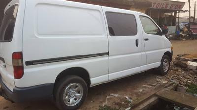Toyota  • 2002 • 2,000 km
