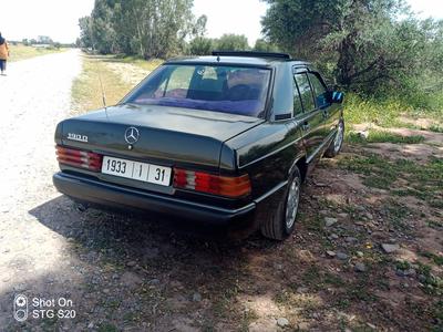 Mercedes-Benz 190 • 1989 • 450,000 km