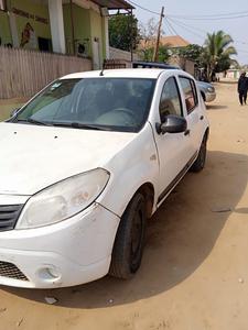 Renault Sandero • 2012 • 98,000 km
