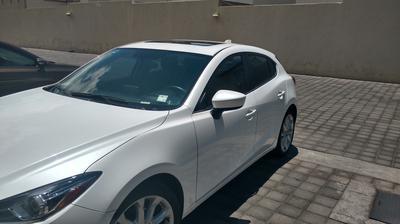 Mazda 3 • 2015 • 90,000 km