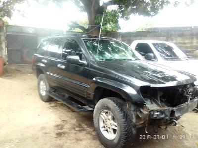 Jeep Grand Cherokee • 1999 • 230,000 km