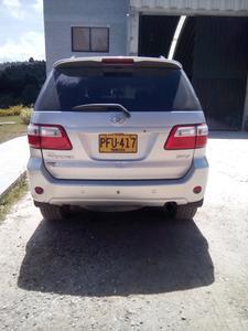 Toyota Hilux • 2011 • 119,000 km