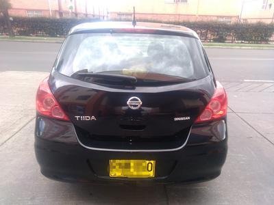 Nissan Tiida • 2012 • 94,000 km