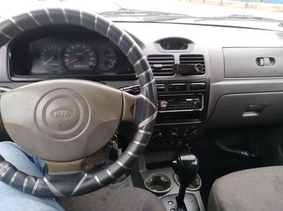 Kia Rio sedan • 2003 • 100,000 km