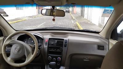 Hyundai Tucson • 2007 • 200,000 km