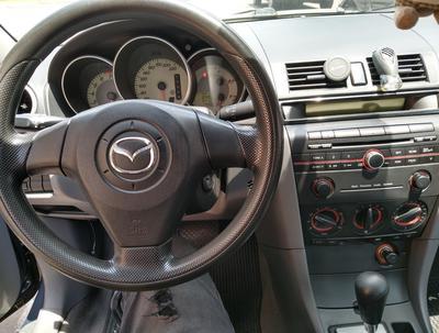 Mazda 3 • 2008 • 97,000 km