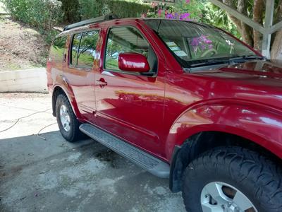 Nissan Pathfinder • 2005 • 290,000 km